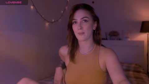 Snapshot of lillyfarey chatting on 09-24-25, 04:54 LillyFarey online show from 09-24-25, 04:54