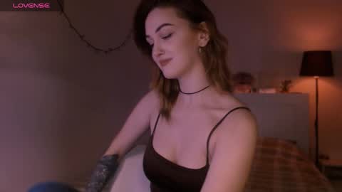 Snapshot of lillyfarey chatting on 10-22-25, 04:51 LillyFarey online show from 10-22-25, 04:51