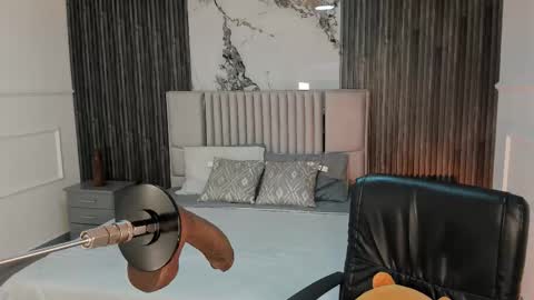 Lilly Ortiz online show from 03-19-26, 07:51