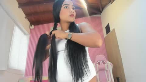 Snapshot of lillyy16 chatting on 04-29-26, 11:03 lillyy16 online show from 04-29-26, 11:03