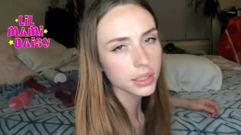 Snapshot of lilmamidaisy chatting on 09-10-25, 06:46 Daisy Bby online show from 09-10-25, 06:46