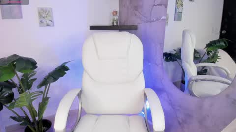  Lilo  online show from 04-14-26, 08:48