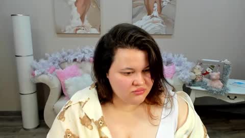 Snapshot of lilolewins chatting on 01-08-25, 03:39 LiloLewins online show from 01-08-25, 03:39