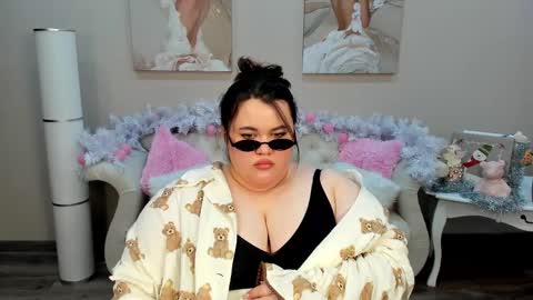 Snapshot of lilolewins chatting on 01-12-25, 04:00 LiloLewins online show from 01-12-25, 04:00