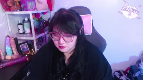 Lilo  online show from 01-15-25, 02:38