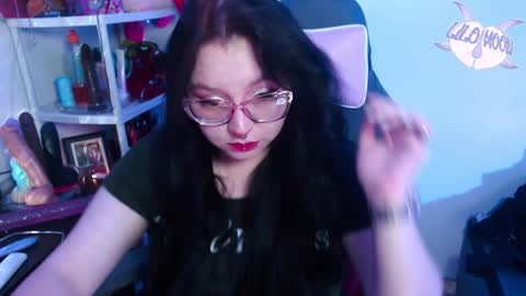 Lilo  online show from 01-28-25, 03:15