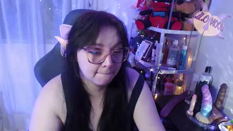 Lilo  online show from 02-26-25, 03:53