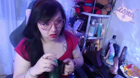 Lilo  online show from 02-28-25, 04:21