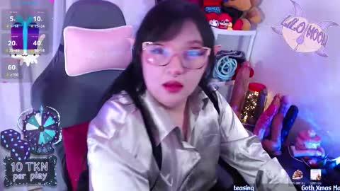 Lilo  online show from 12-22-25, 02:03