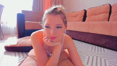 Snapshot of liloneforyou chatting on 02-09-25, 08:33 Semmy online show from 02-09-25, 08:33