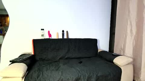 Snapshot of lilookailani chatting on 12-18-25, 12:06 vanessa online show from 12-18-25, 12:06