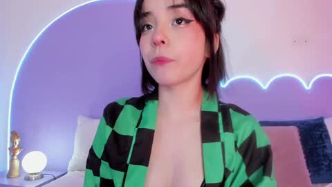 Snapshot of lilou_albrecht chatting on 01-20-25, 02:14 Lilou online show from 01-20-25, 02:14