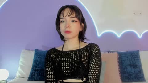 Snapshot of lilou_albrecht chatting on 01-27-25, 11:43 Lilou online show from 01-27-25, 11:43