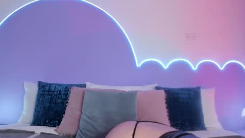 Snapshot of lilou_albrecht chatting on 02-12-25, 11:51 Lilou online show from 02-12-25, 11:51