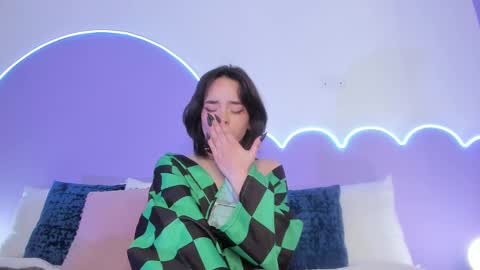 Snapshot of lilou_albrecht chatting on 02-19-25, 05:27 Lilou online show from 02-19-25, 05:27