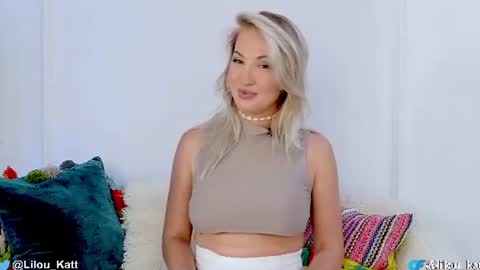 Lilou  online show from 07-15-26, 12:43
