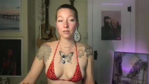 Snapshot of lilpeachykeenn chatting on 12-28-24, 11:59 Lilpeachykeenn online show from 12-28-24, 11:59