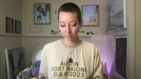 Snapshot of lilpeachykeenn chatting on 01-01-25, 10:03 Lilpeachykeenn online show from 01-01-25, 10:03