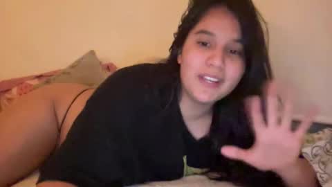Snapshot of lilprincessxoxo_ chatting on 06-11-26, 02:53 lilprincessxoxo_ online show from 06-11-26, 02:53