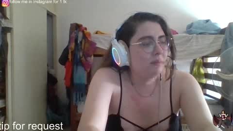 Snapshot of lilsuccubusvicky chatting on 01-20-25, 06:10 lilsuccubusvicky online show from 01-20-25, 06:10