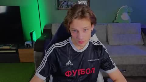 Snapshot of lilteddyboy chatting on 10-21-25, 02:29 lilteddyboy online show from 10-21-25, 02:29