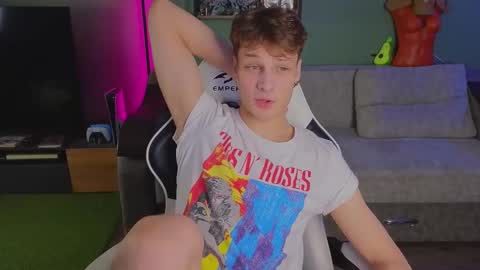 Snapshot of lilteddyboy chatting on 11-05-25, 04:51 lilteddyboy online show from 11-05-25, 04:51