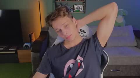 Snapshot of lilteddyboy chatting on 11-14-25, 05:22 lilteddyboy online show from 11-14-25, 05:22