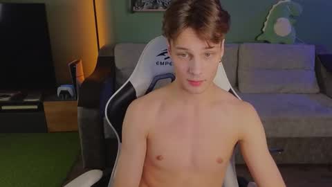 Snapshot of lilteddyboy chatting on 11-15-25, 04:14 lilteddyboy online show from 11-15-25, 04:14