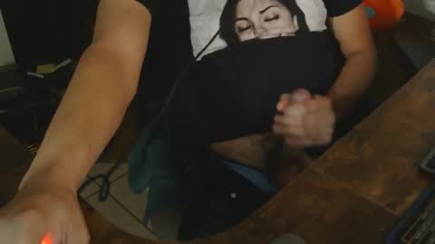 liltorobull online show from 10-26-25, 06:41