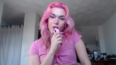 Snapshot of lilvenice7 chatting on 02-28-26, 04:19 lilvenice7 online show from 02-28-26, 04:19