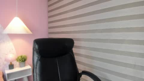  Lily  online show from 06-20-26, 08:44
