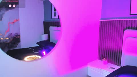  lily  online show from 10-16-25, 03:18