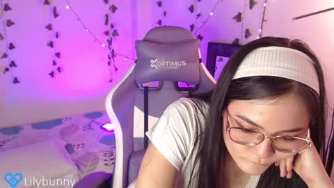 Snapshot of lily_bunny_1 chatting on 02-04-25, 10:34 Fansly LilyBunny- help me reach 50 thumbs up online show from 02-04-25, 10:34