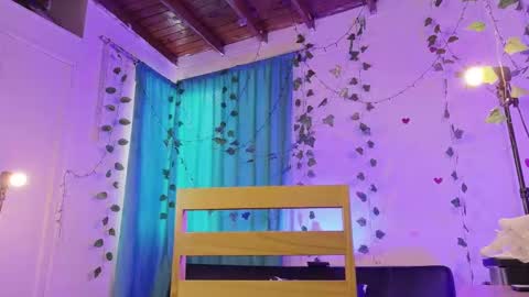 Snapshot of lily_bunny_1 chatting on 09-17-25, 06:31 Fansly LilyBunny- help me reach 50 thumbs up online show from 09-17-25, 06:31