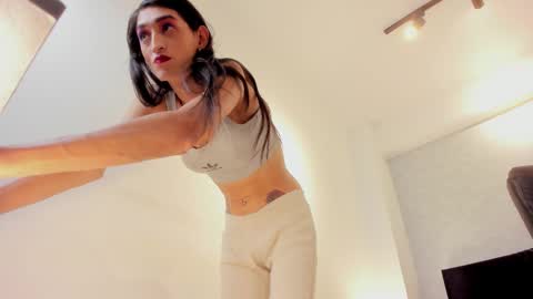lily_cash1 online show from 10-22-25, 07:46