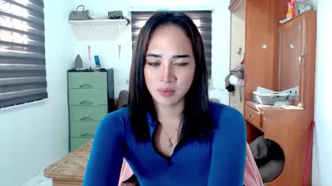 Snapshot of lily_darling chatting on 11-29-25, 10:46 Lily Darling online show from 11-29-25, 10:46