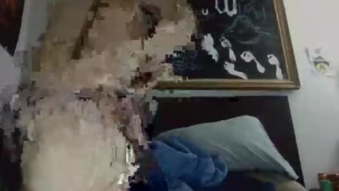 Lily Elm online show from 10-30-25, 04:25