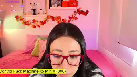 Snapshot of lily_evans_ chatting on 10-01-25, 09:43 just lily online show from 10-01-25, 09:43
