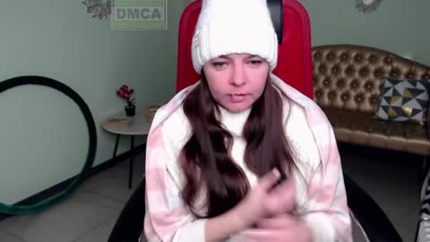 Lily online show from 01-22-25, 04:34