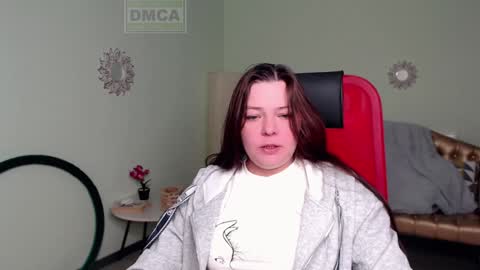 Lily online show from 01-27-25, 06:41