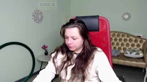 Lily online show from 01-31-25, 04:03