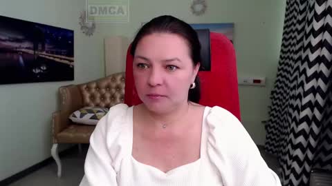 Lily online show from 05-06-26, 04:19