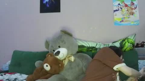 Lily  no Lilo ang Steach online show from 06-19-26, 10:57