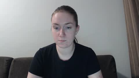 Snapshot of lily_love_x chatting on 12-04-24, 11:35 lily_love_x online show from 12-04-24, 11:35