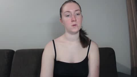 Snapshot of lily_love_x chatting on 12-15-24, 11:31 lily_love_x online show from 12-15-24, 11:31