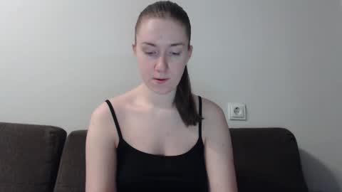 Snapshot of lily_love_x chatting on 01-21-25, 04:21 lily_love_x online show from 01-21-25, 04:21