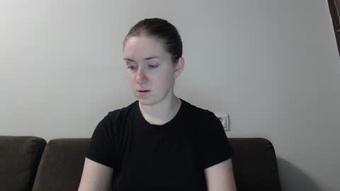 Snapshot of lily_love_x chatting on 02-02-25, 11:21 lily_love_x online show from 02-02-25, 11:21