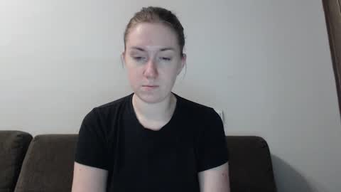 Snapshot of lily_love_x chatting on 02-03-25, 02:25 lily_love_x online show from 02-03-25, 02:25
