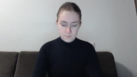 Snapshot of lily_love_x chatting on 02-05-25, 02:40 lily_love_x online show from 02-05-25, 02:40