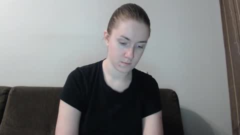 Snapshot of lily_love_x chatting on 02-08-25, 06:01 lily_love_x online show from 02-08-25, 06:01